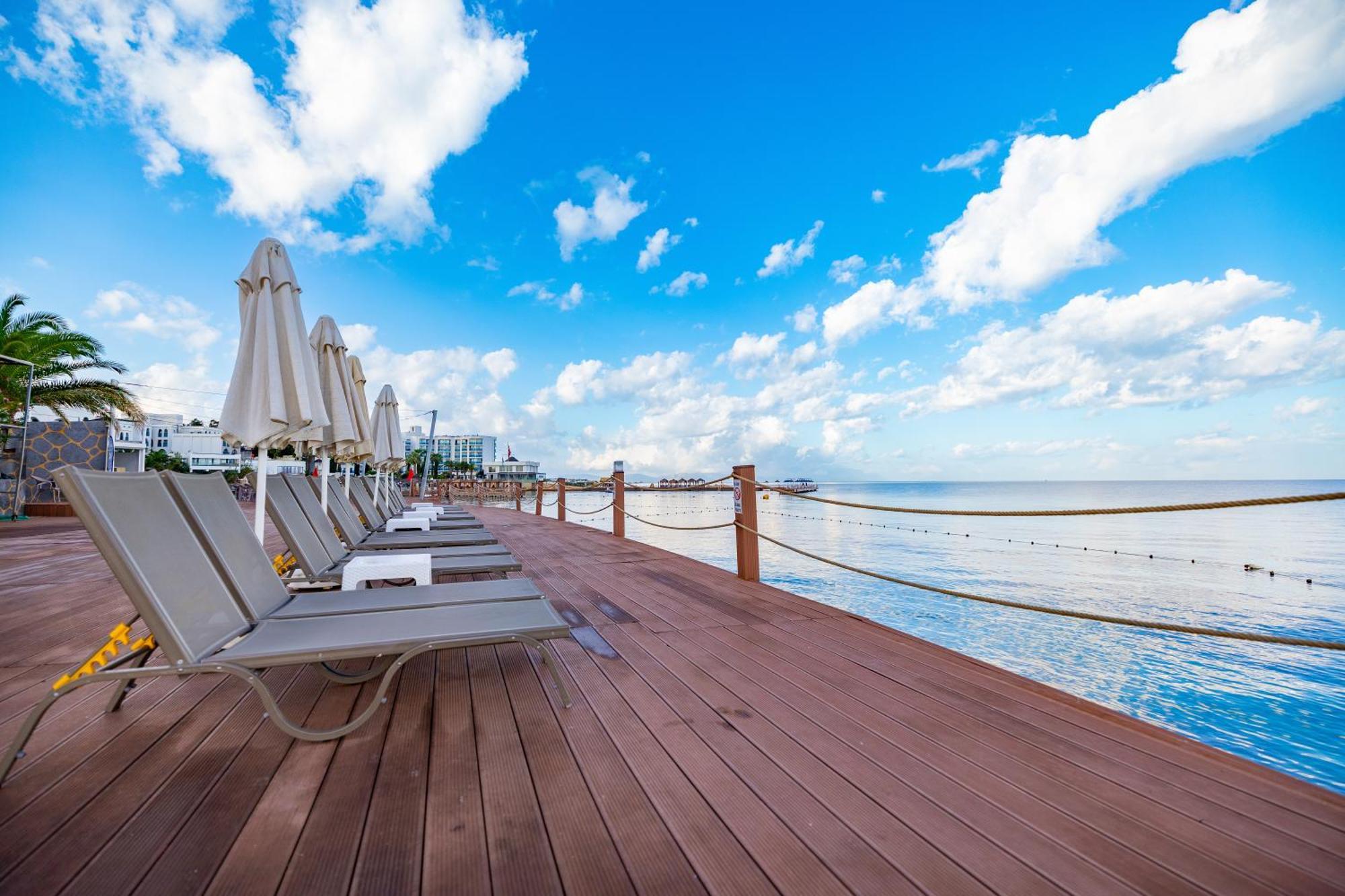 Infinity By Yelken Aquapark&Resorts คูซาดาซี ภายนอก รูปภาพ