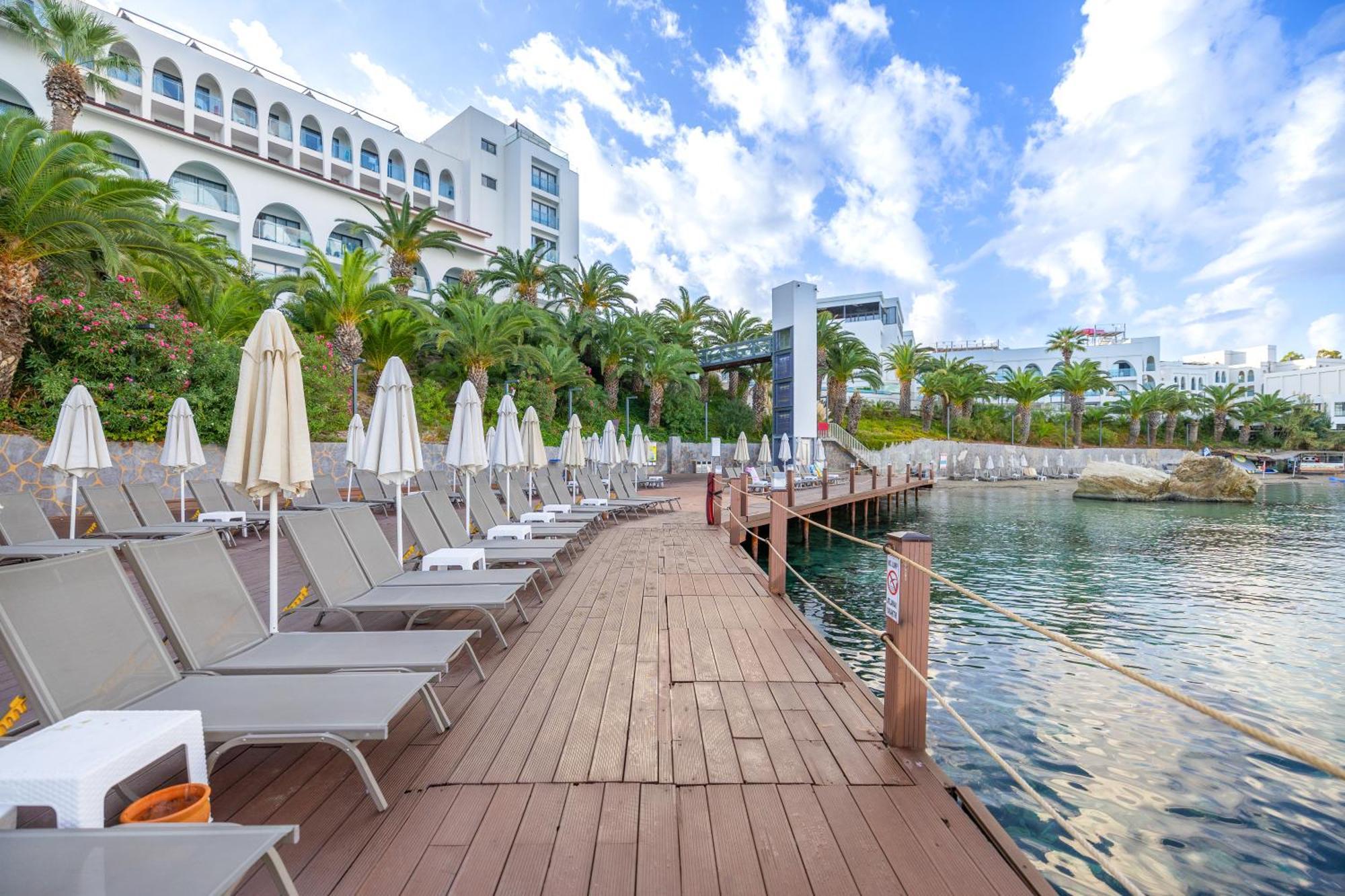 Infinity By Yelken Aquapark&Resorts คูซาดาซี ภายนอก รูปภาพ