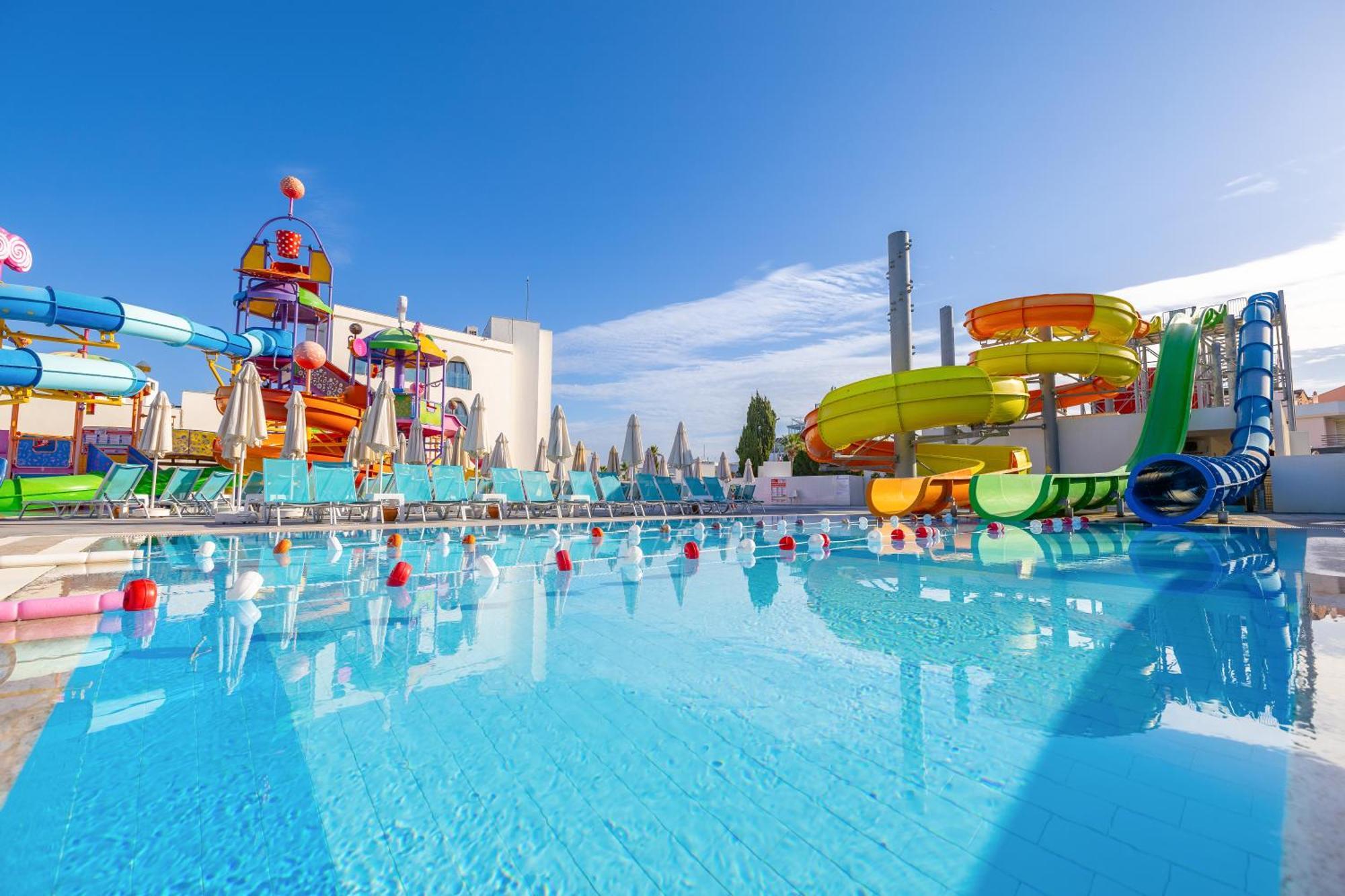 Infinity By Yelken Aquapark&Resorts คูซาดาซี ภายนอก รูปภาพ