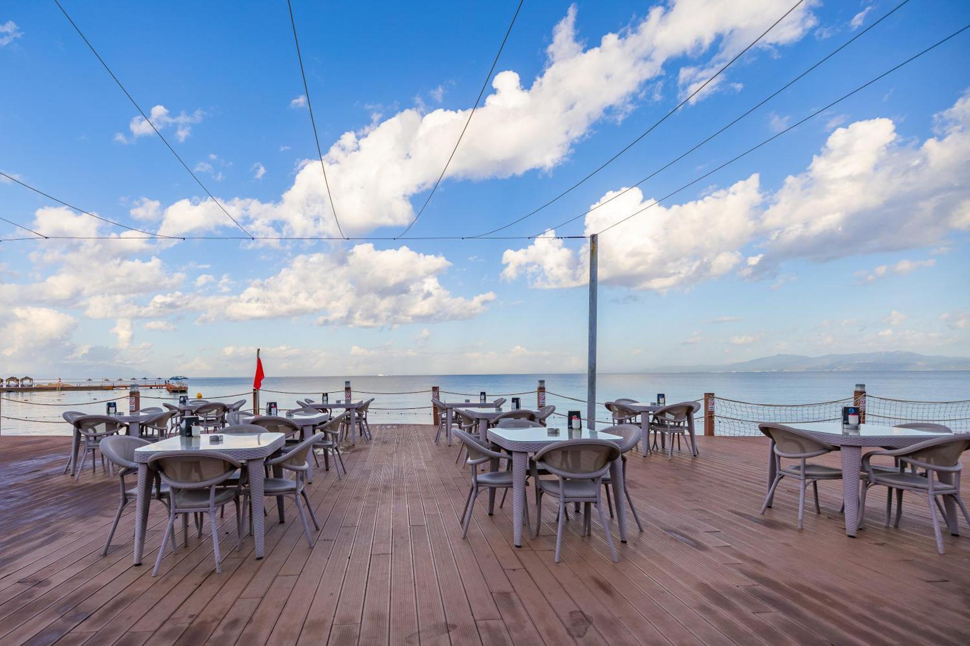 Infinity By Yelken Aquapark&Resorts คูซาดาซี ภายนอก รูปภาพ
